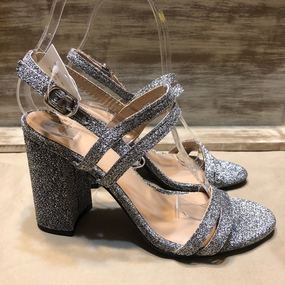 Final$ Glittery Women’s Estella Block Heels, NWT’s - Picture 3 of 6